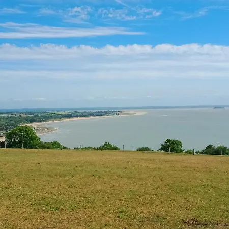 Le Moulin En Baie Du Mont St Michel
