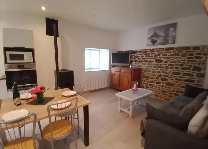 Le Moulin En Baie Du Mont St Michel Bacilly