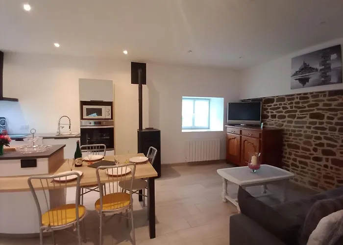 Le Moulin En Baie Du Mont St Michel *